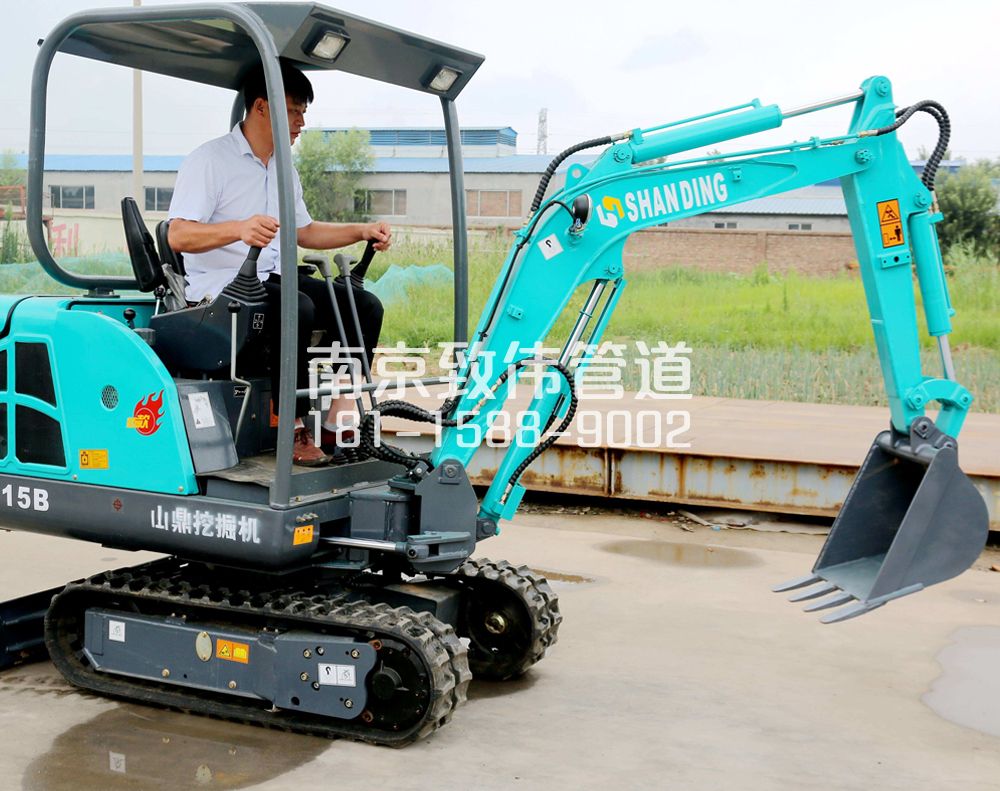 万寿村小型挖机