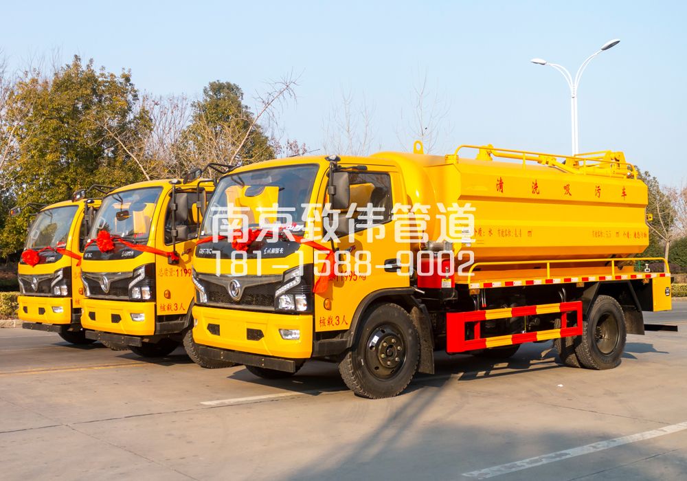 万寿村多利卡吸污车